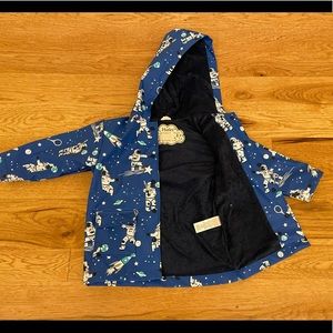 Boy’s Raincoat in new condition 3T